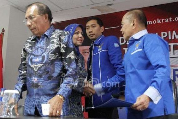 Nurhayati Mengaku Jadi Inisiator Aksi Walk Out FPD - JPNN.COM