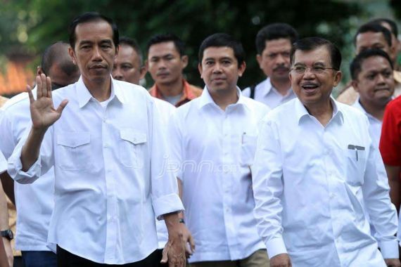 Jokowi Pangkas Jatah Menteri untuk Partai Politik - JPNN.COM