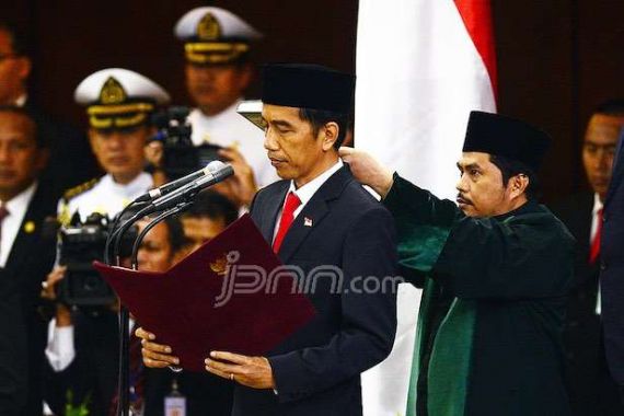 Paripurna DPRD Diskors demi Nonton Bareng Pelantikan Jokowi - JPNN.COM