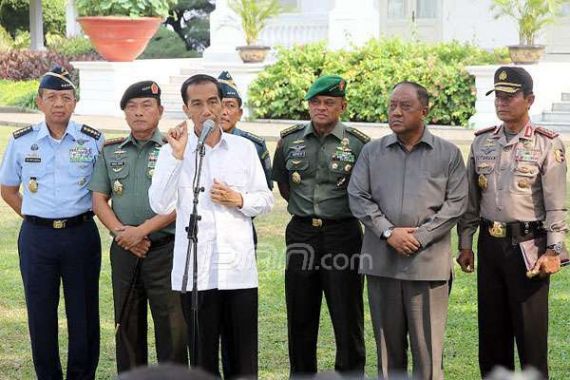 Ratas Pertama Kali, Presiden Bahas Kesejahteraan TNI-Polri - JPNN.COM