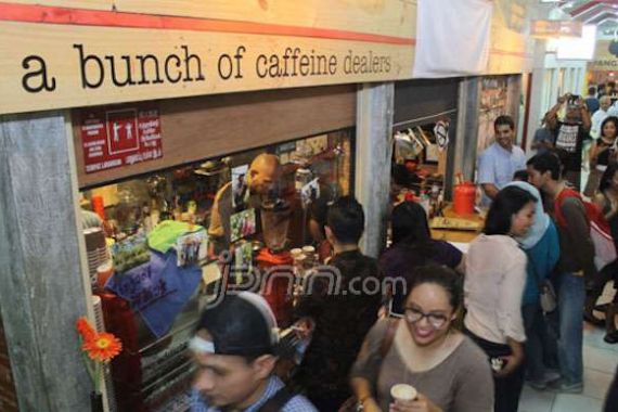 ABCD Coffee Bar Bikin Pasar Tradisional Nyaris Mati Jadi Pasar Gaul (1) - JPNN.COM