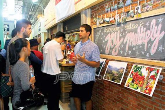ABCD Coffee Bar Bikin Pasar Tradisional Nyaris Mati Jadi Pasar Gaul (2-Habis) - JPNN.COM