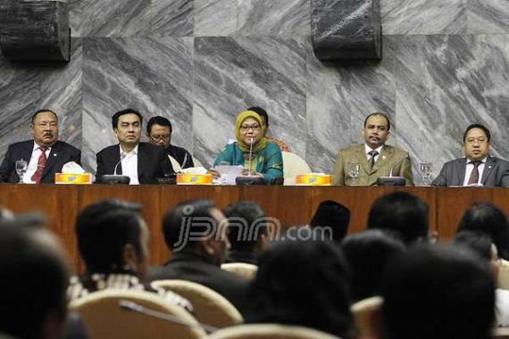 DPR Tandingan, Ngambek ke KMP Atau ke Jokowi? - JPNN.COM