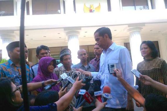 Jokowi Maafkan Tukang Sate Penebar Pornografi - JPNN.COM