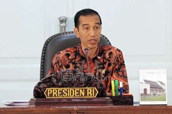Sebut DPR Lamban, Ini Pembelaan Jokowi Atas 3 'Kartu Sakti' - JPNN.COM