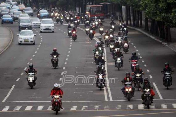 Beri Solusi Jika Motor Dilarang Lintasi Bundaran HI-Harmoni - JPNN.COM