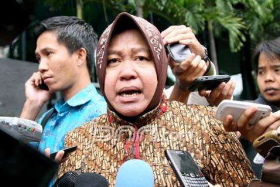 Ultah, Wali Kota Risma Malah Dikerjain Pencuri Burung - JPNN.COM