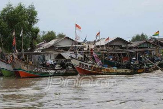 Harga Solar Tembus Rp9.500, Nelayan Ngaku Merugi - JPNN.COM