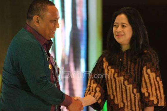 Gubernur Gorontalo Sabet Penghargaan Ksatria Bhakti Husada - JPNN.COM