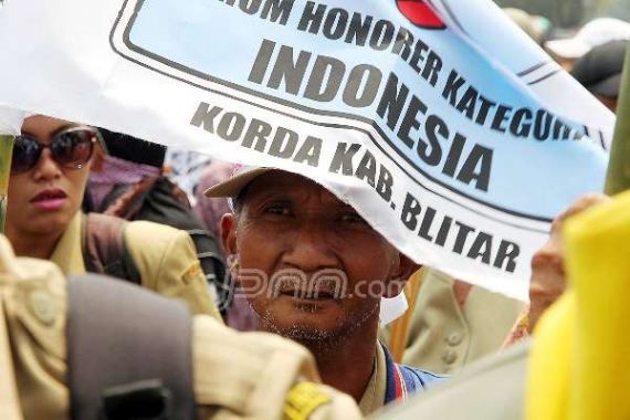 Honorer Ancam Tutup Semua Akses Menuju Jakarta - JPNN.COM