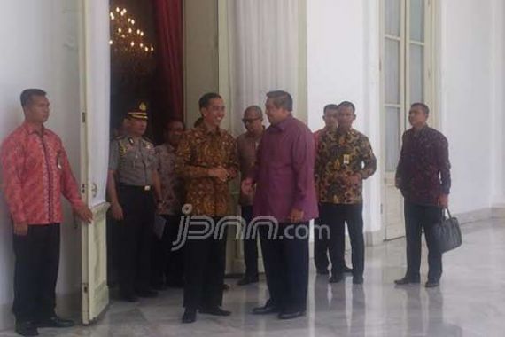 SBY Datangi Jokowi ke Istana Merdeka - JPNN.COM
