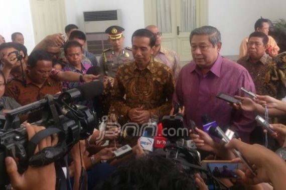 Temui Jokowi, SBY Sampaikan Dukungan Perppu Pilkada - JPNN.COM