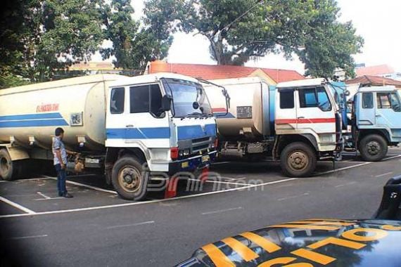 Operasi Zebra, Polda Jambi Sita 50 Ton Minyak Mentah - JPNN.COM