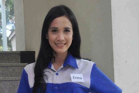 Fanny Fabriana Jadi Office Girl di Sinetron Terbaru - JPNN.COM