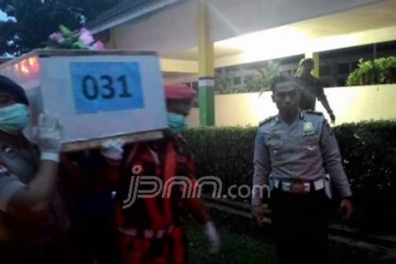 34 Jenazah Sudah Diterbangkan ke Surabaya - JPNN.COM