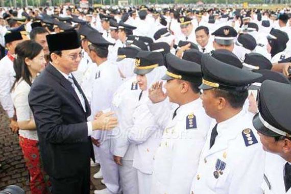 Pejabat Baru Siapkan Sanksi Bagi Staf yang Melawan - JPNN.COM