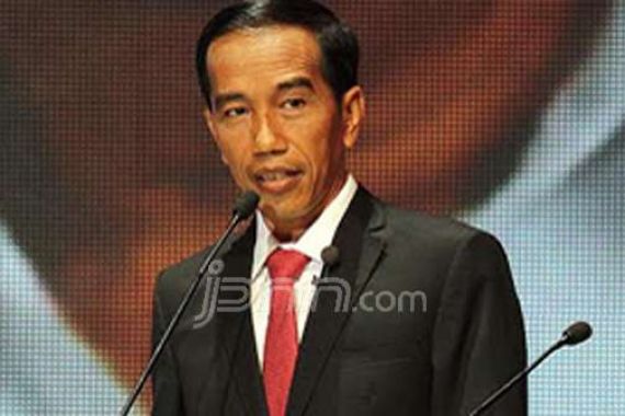 Jokowi Belum Merasa Perlu Ganti Kapolri dan Kepala BIN - JPNN.COM