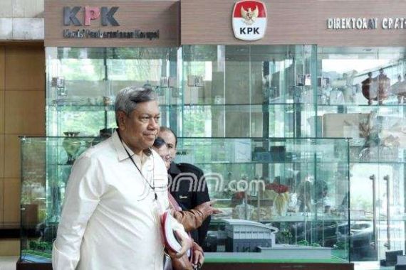 KPK Periksa Bambang Wiratmadji Soeharto Sebagai Tersangka - JPNN.COM