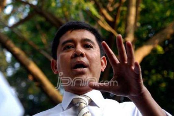 Menteri Yuddy Tantang Direktur RSUD Tuntaskan Persoalan - JPNN.COM