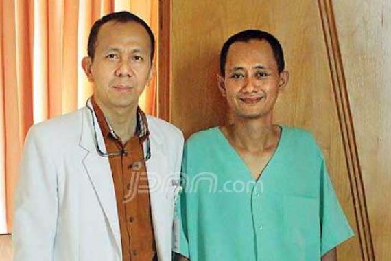 Perjuangan Muhammad Hartono Mengakhiri Siksaan Penyakit Akalasia - JPNN.COM