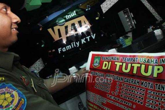 MUI dan Dewan Dukung Penyegelan Karaoke Milik Inul Daratista - JPNN.COM