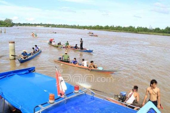 Kapal Terbalik di Bulungan, Dua Penumpang Hilang - JPNN.COM