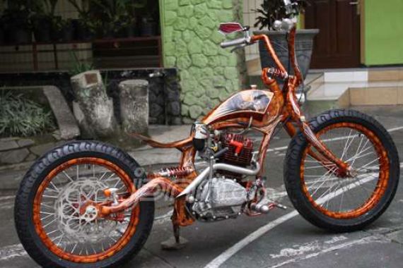 HONDA GL 1983: Aksen Indian Chopper - JPNN.COM