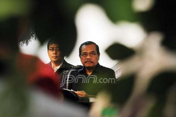 Jaksa Agung Bingung Ditanya Laporan Budi Gunawan - JPNN.COM