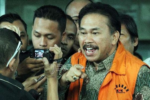 Raja Bonaran Laporkan Bambang Widjojanto ke Bareskrim - JPNN.COM