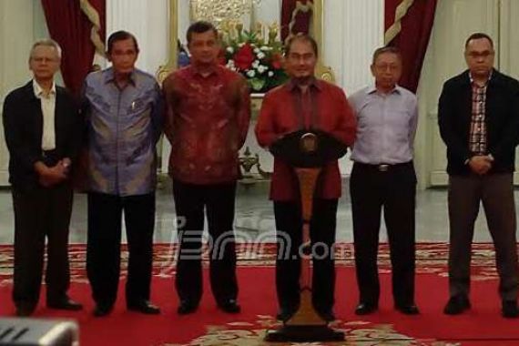 Undang 7 Tokoh di Istana, Jokowi Dicurigai Jalankan Modus Ini - JPNN.COM