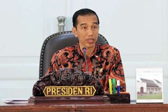 Di Brunei Dapat Bintang Kehormatan, Di Indonesia Jokowi Ditunggu Bintang Tiga - JPNN.COM