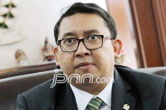 Fadli Zon Minta Menteri Ferry tak Asal Bicara - JPNN.COM