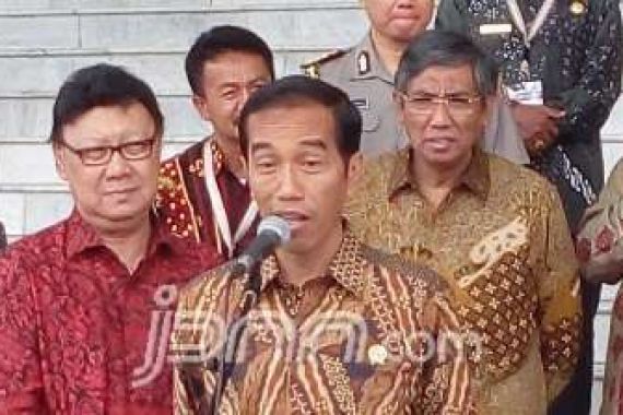 Bandar Judi Rajin Amati Mimik Jokowi - JPNN.COM