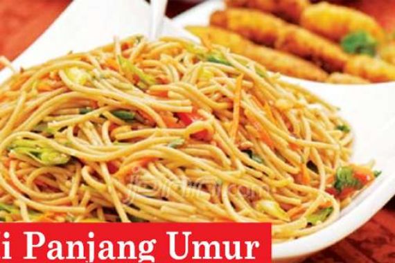 Sajian Untuk Rayakan Imlek: Mi Panjang Umur - JPNN.COM