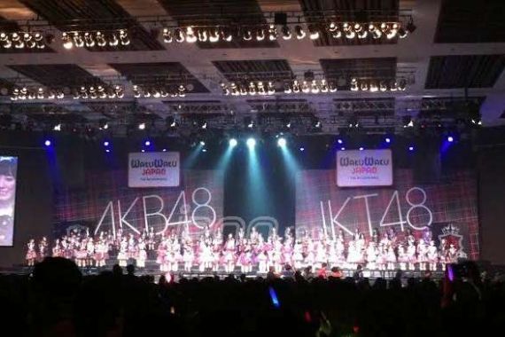 JKT48-AKB48 Sukses Buat Para Pria Histeris - JPNN.COM