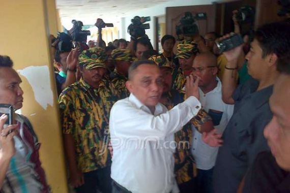 Mulai Panas, Nyaris Ribut, Seseorang Diusir Keluar Sidang MPG - JPNN.COM