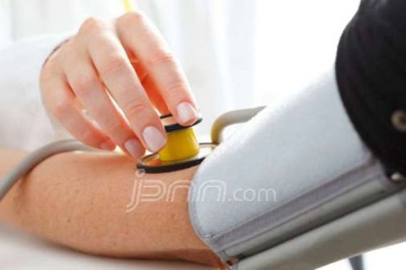 Cara Ampuh Atasi Tekanan Darah Tinggi Tanpa Obat - JPNN.COM