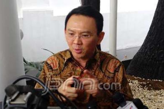 Ahok: Kurang Ajar Banget Mau Bikin Buku Saya, Nggak Ngomong - JPNN.COM