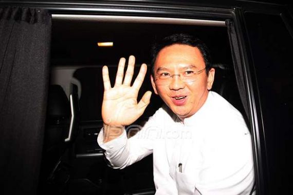 Lawan Semua Partai di DPRD, Ahok Anggap Ini Prestasi - JPNN.COM