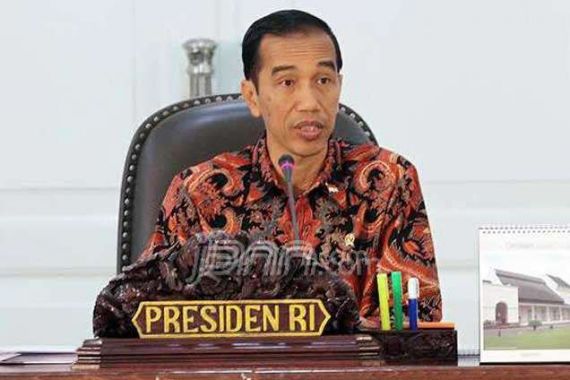 Jokowi Ngacir di Tengah Festival, Paspampres Pontang-Panting - JPNN.COM