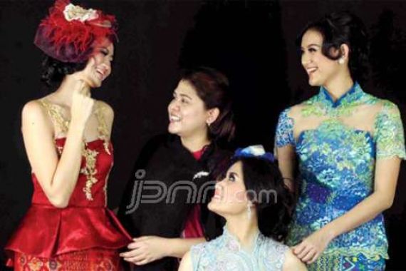 Kebaya, Pancaran Kecantikan Wanita Indonesia - JPNN.COM
