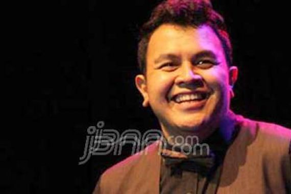 Tulus Dapat Award di Java Jazz Festival 2015 - JPNN.COM