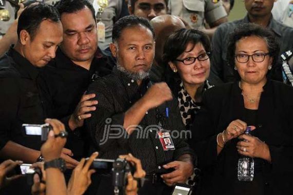 Panggil BW Sebagai Saksi, Polisi Beri Waktu hingga Pukul 15.00 Nanti - JPNN.COM