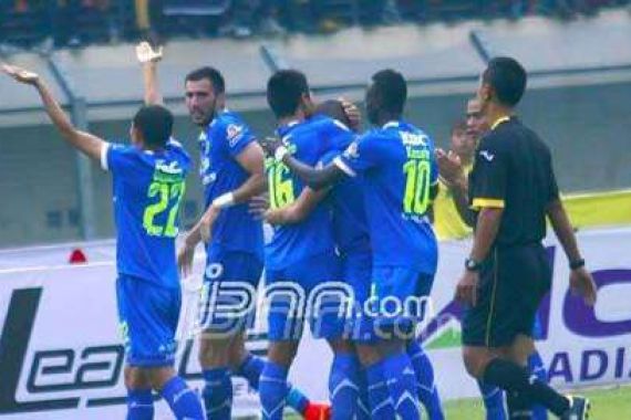 Ini Oleh-Oleh Persib Dari Myanmar - JPNN.COM