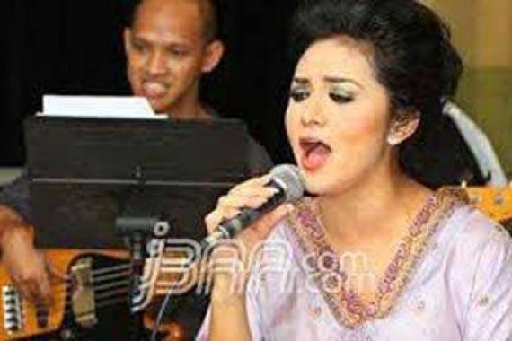 Terjebak CLBK, Krisdayanti Akhirnya Gelar Konser - JPNN.COM