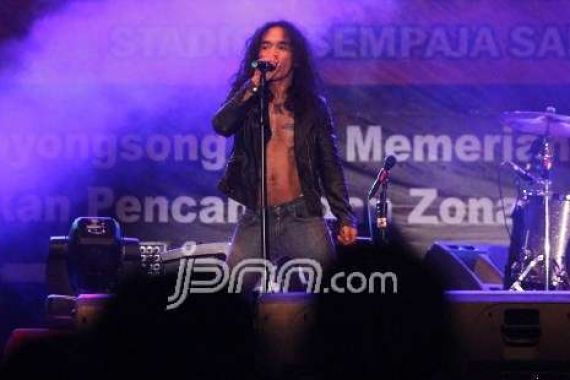 Kaka Slank: Air Susah, Mandi Sekali Sehari Saja... - JPNN.COM