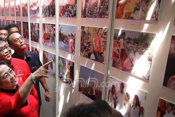 Tetap Percayai Megawati, PDIP Tak Tergoda Survei - JPNN.COM