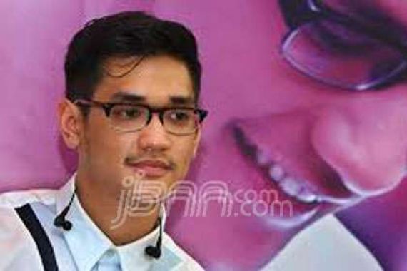 Suit.. Suit... Afgan Nyaman Dengan Janda Beranak Satu Ini - JPNN.COM