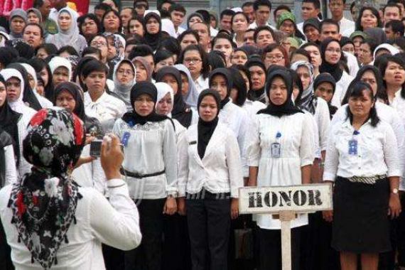 Ribuan Honorer K2 Kumpul di Jakabaring, Ada Apa? - JPNN.COM