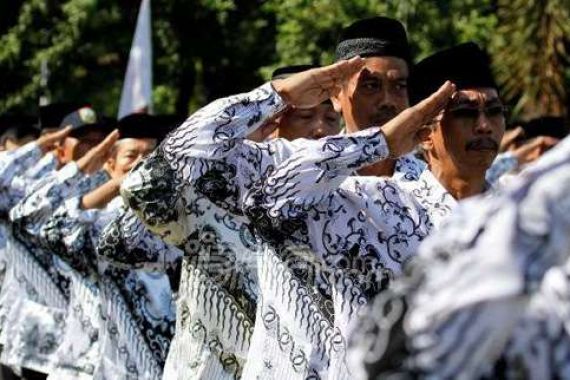 Lima Tahun Lagi, 252 Ribu Guru Pensiun - JPNN.COM